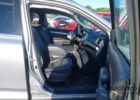 2015 Toyota Highlander Xle V6 from USA, damaged, VIN 5TDJKRFH2FS213960